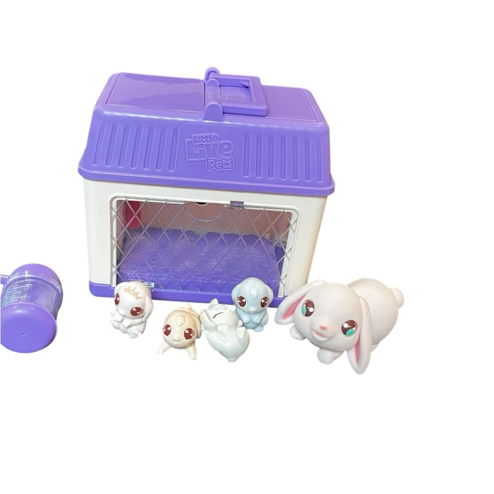 Little Live Pets Mama Bunny Rabbit Surprise mom 4 Babies Hutch Cage water bottle